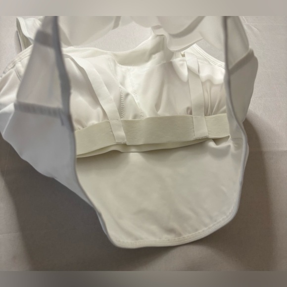 Lululemon Femme Force Crop Tank | White | Size 6 - Picture 9 of 10